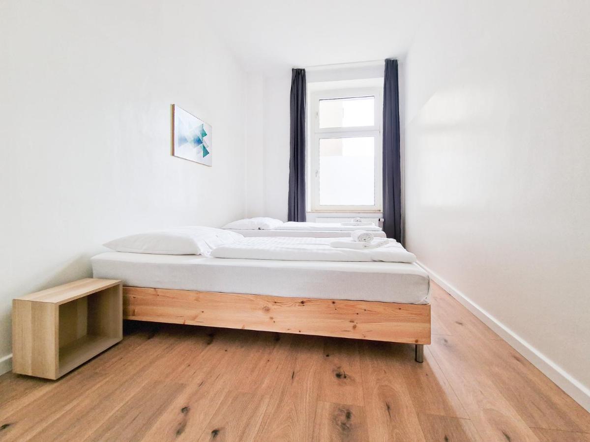 Raj Living - 1 Or 4 Room Apartments - 15 Min To Messe Dus - 10 Min Old Town Dus ดุสเซลดอร์ฟ ภายนอก รูปภาพ