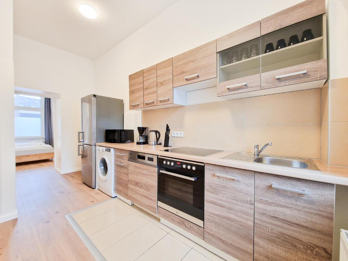 Raj Living - 1 Or 4 Room Apartments - 15 Min To Messe Dus - 10 Min Old Town Dus ดุสเซลดอร์ฟ ภายนอก รูปภาพ