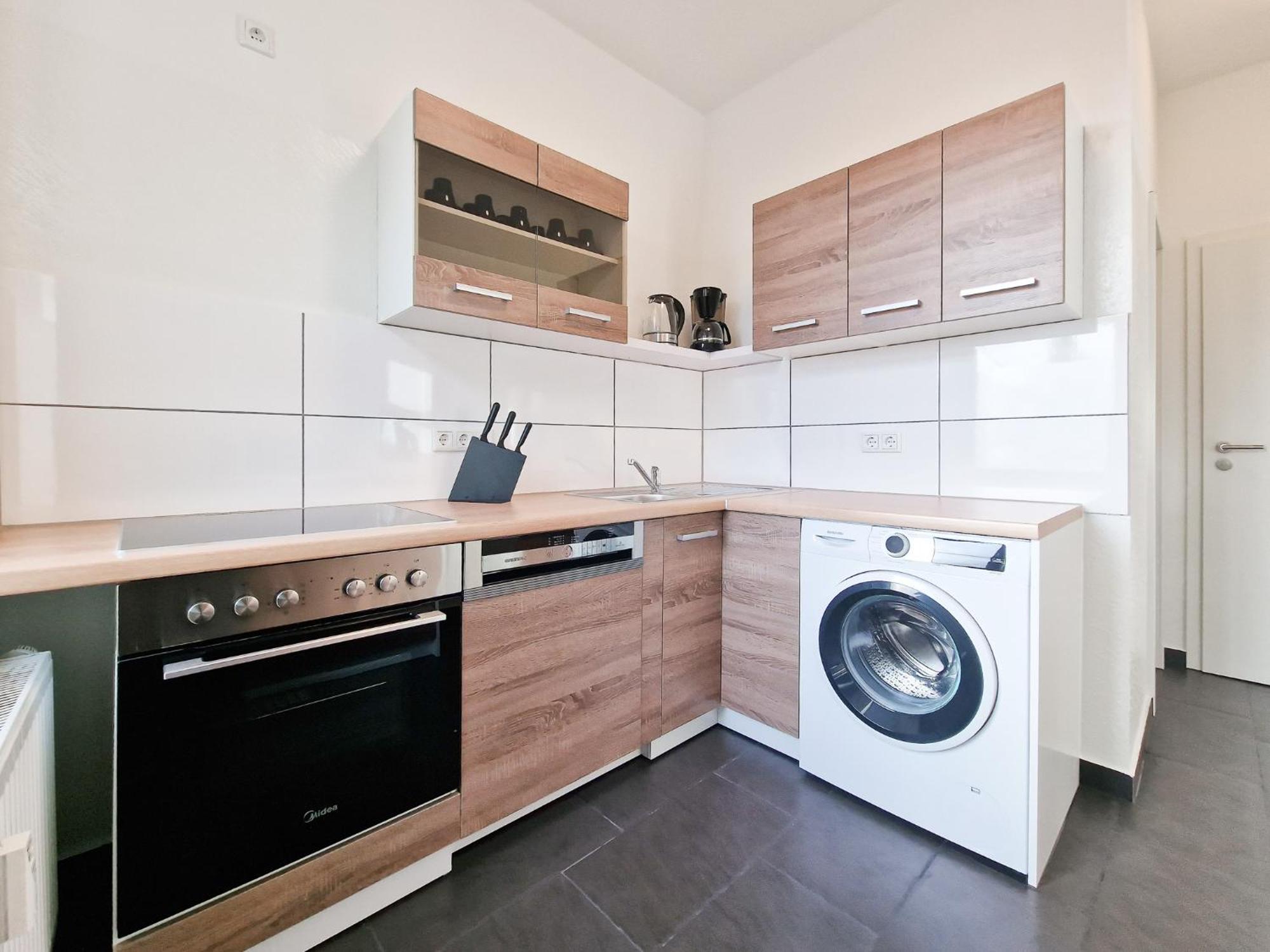 Raj Living - 1 Or 4 Room Apartments - 15 Min To Messe Dus - 10 Min Old Town Dus ดุสเซลดอร์ฟ ภายนอก รูปภาพ